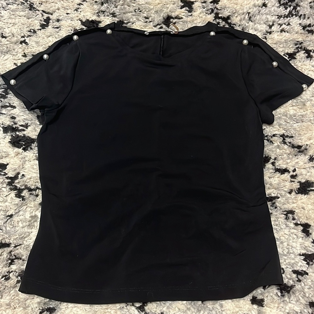 Alice & Olivia black tee shirt with Pearl detail